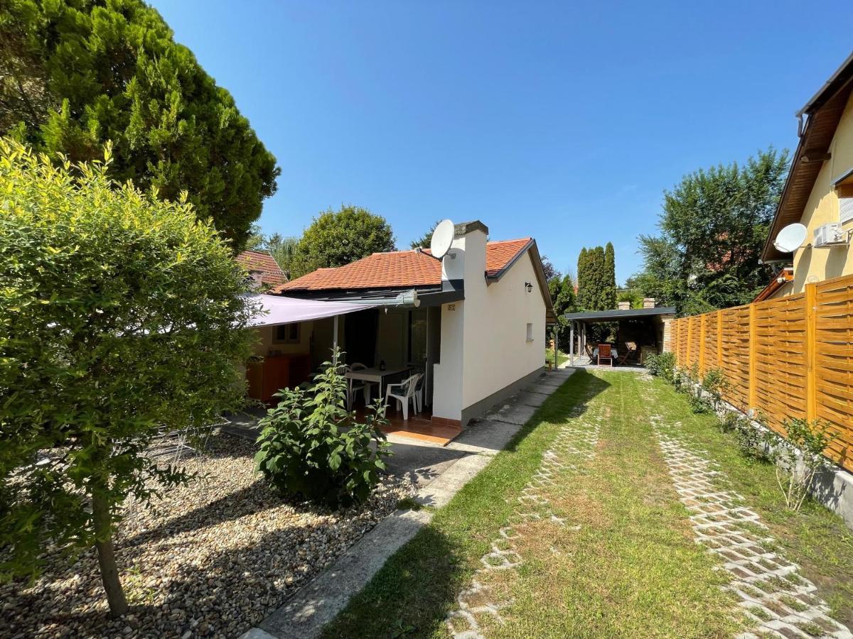 Iker Nyaralo Balatonfenyves Apartment Exterior photo